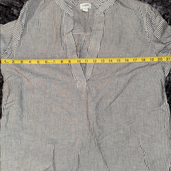 J-Crew Women’s Tunic Top. - Picture 5 of 5